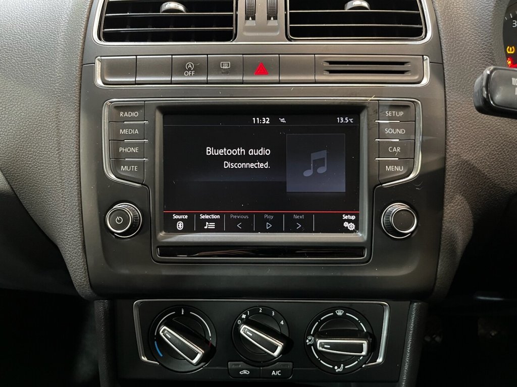 Used Volkswagen Polo 2015 for sale - 76132431: Photo 30