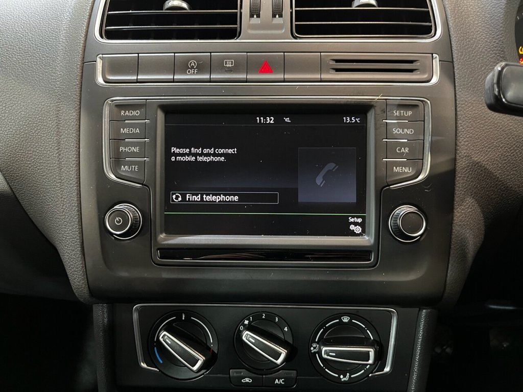 Used Volkswagen Polo 2015 for sale - 76132431: Photo 31