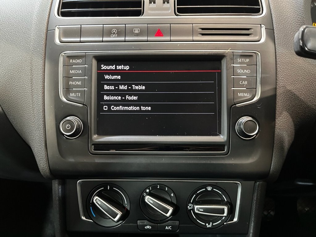 Used Volkswagen Polo 2015 for sale - 76132431: Photo 33