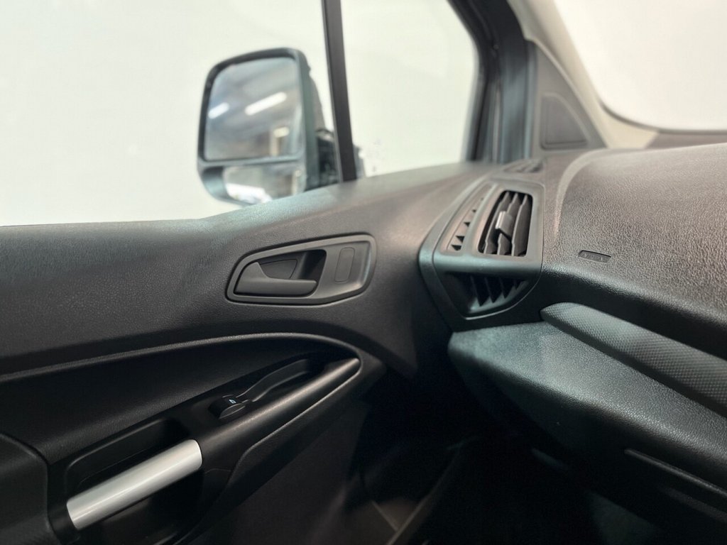 Used Ford Grand Tourneo Connect 2017 for sale - 77547414: Photo 25