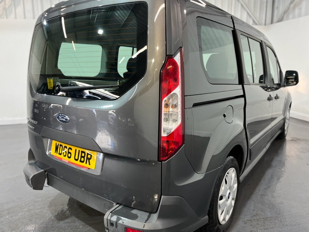 Used Ford Grand Tourneo Connect 2017 for sale - 77547414: Photo 31