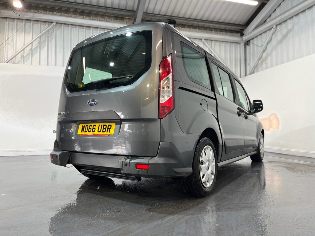 Used Ford Grand Tourneo Connect 2017 for sale - 77547414: Photo 32