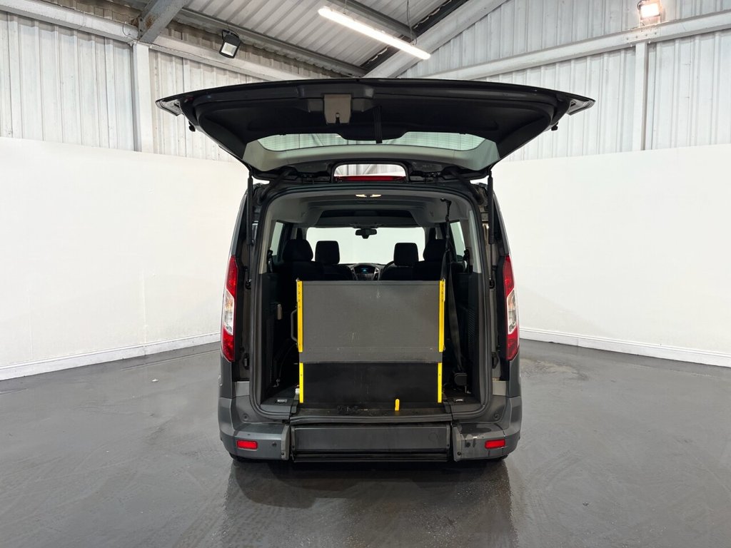 Used Ford Grand Tourneo Connect 2017 for sale - 77547414: Photo 35
