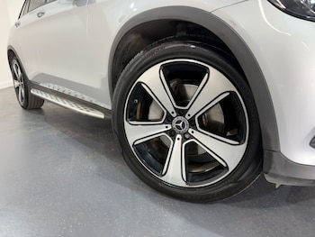 Used Mercedes-Benz GLC 2018 for sale - 79518500: Photo
