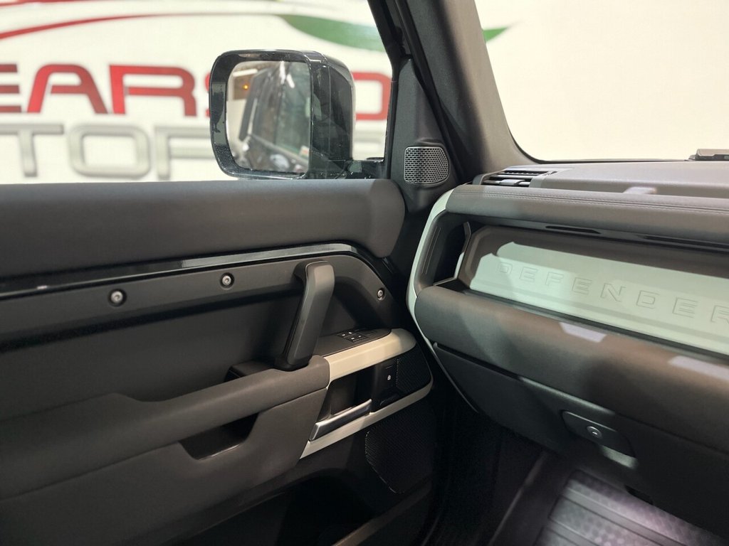 Used Land Rover Defender 2022 for sale - 77161608: Photo 39