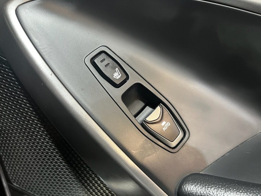 Used Hyundai Santa Fe 2015 for sale - 76617411: Photo 24