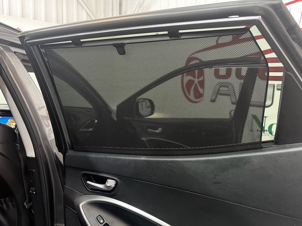 Used Hyundai Santa Fe 2015 for sale - 76617411: Photo 25