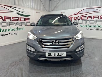 Used Hyundai Santa Fe 2015 for sale - 76617411: Photo