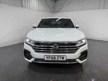 Used Volkswagen Touareg 2018 for sale - 78583234: Photo