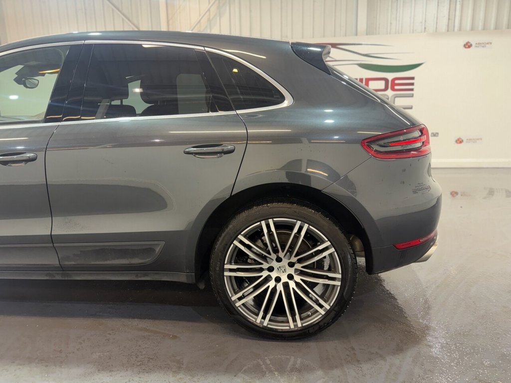 Used Porsche Macan 2016 for sale - 76119035: Photo 33