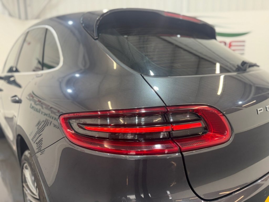 Used Porsche Macan 2016 for sale - 76119035: Photo 35