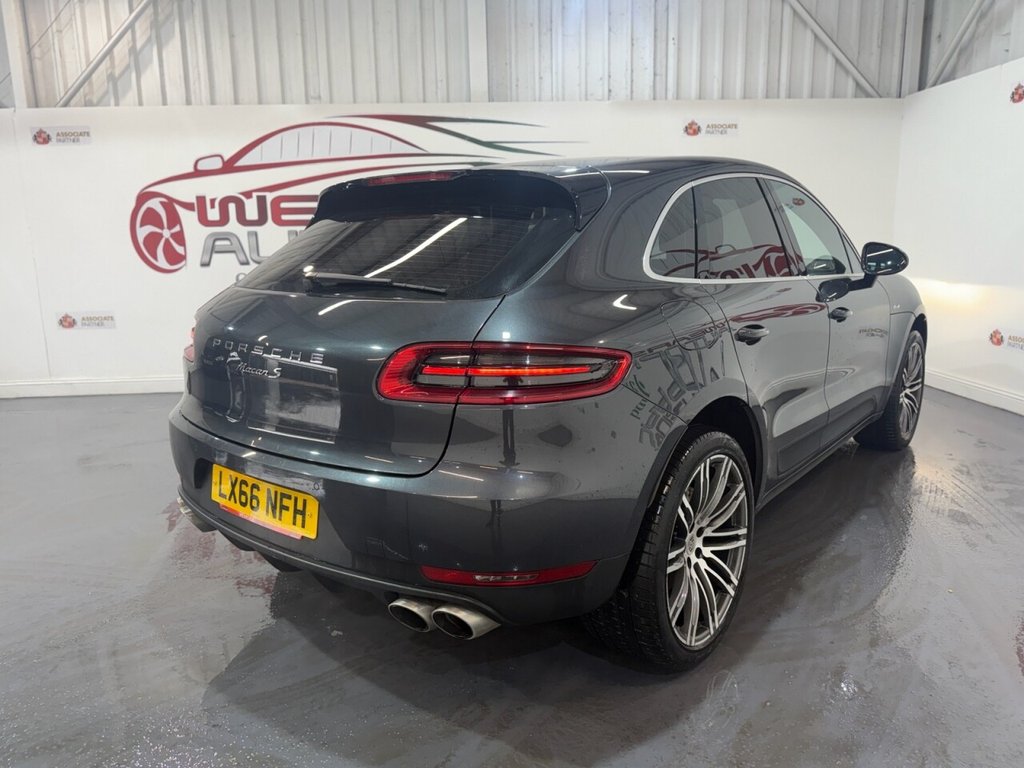 Used Porsche Macan 2016 for sale - 76119035: Photo 37
