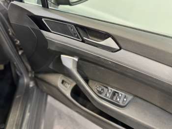 Used Volkswagen Passat 2021 for sale - 74997765: Photo