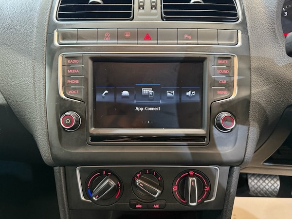 Used Volkswagen Polo 2018 for sale - 75752931: Photo 14