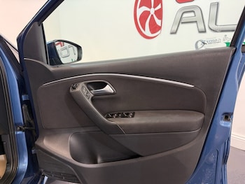 Used Volkswagen Polo 2018 for sale - 75752931: Photo