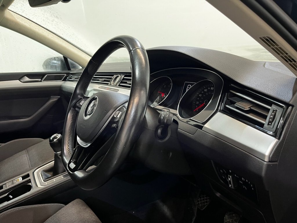 Used Volkswagen Passat 2015 for sale - 77464140: Photo 14
