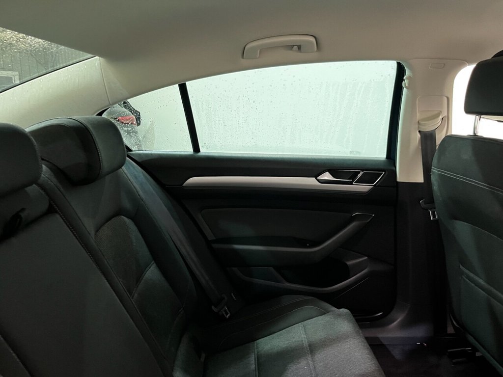 Used Volkswagen Passat 2015 for sale - 77464140: Photo 17
