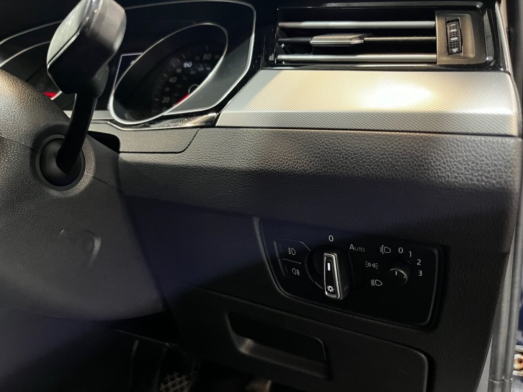 Used Volkswagen Passat 2015 for sale - 77464140: Photo 22