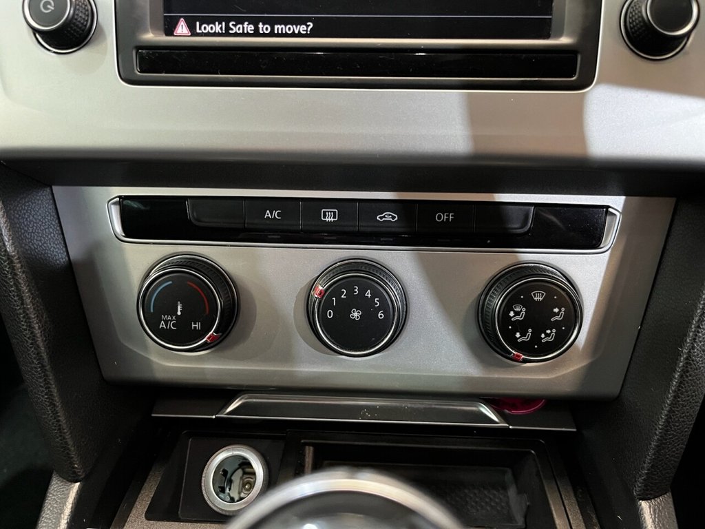 Used Volkswagen Passat 2015 for sale - 77464140: Photo 28