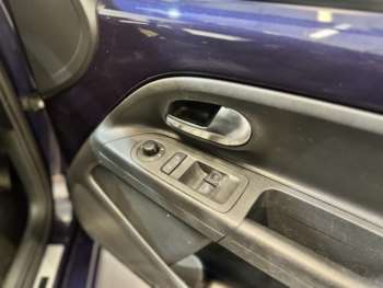 Used Volkswagen up! 2016 for sale - 74998424: Photo