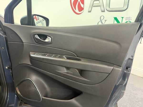 Used Renault Captur 2018 for sale - 74144471: Photo 4
