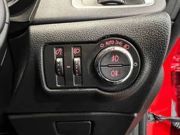 Used Vauxhall Astra GTC 2015 for sale - 76047916: Photo 14
