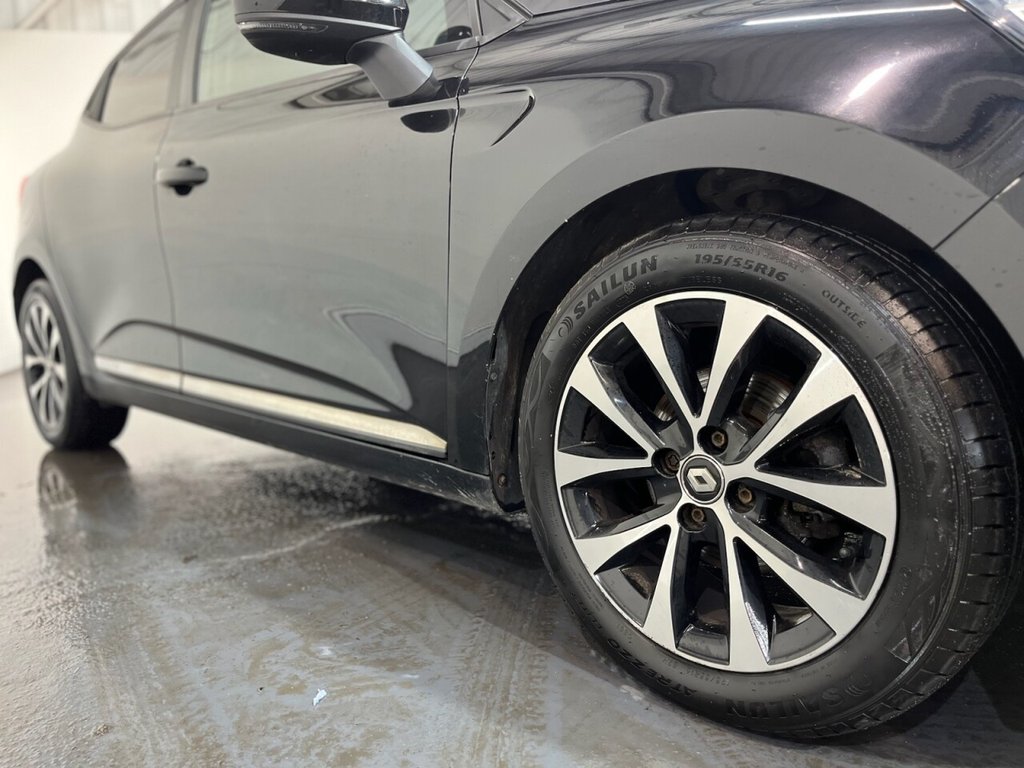 Used Renault Clio 2020 for sale - 77643008: Photo 11