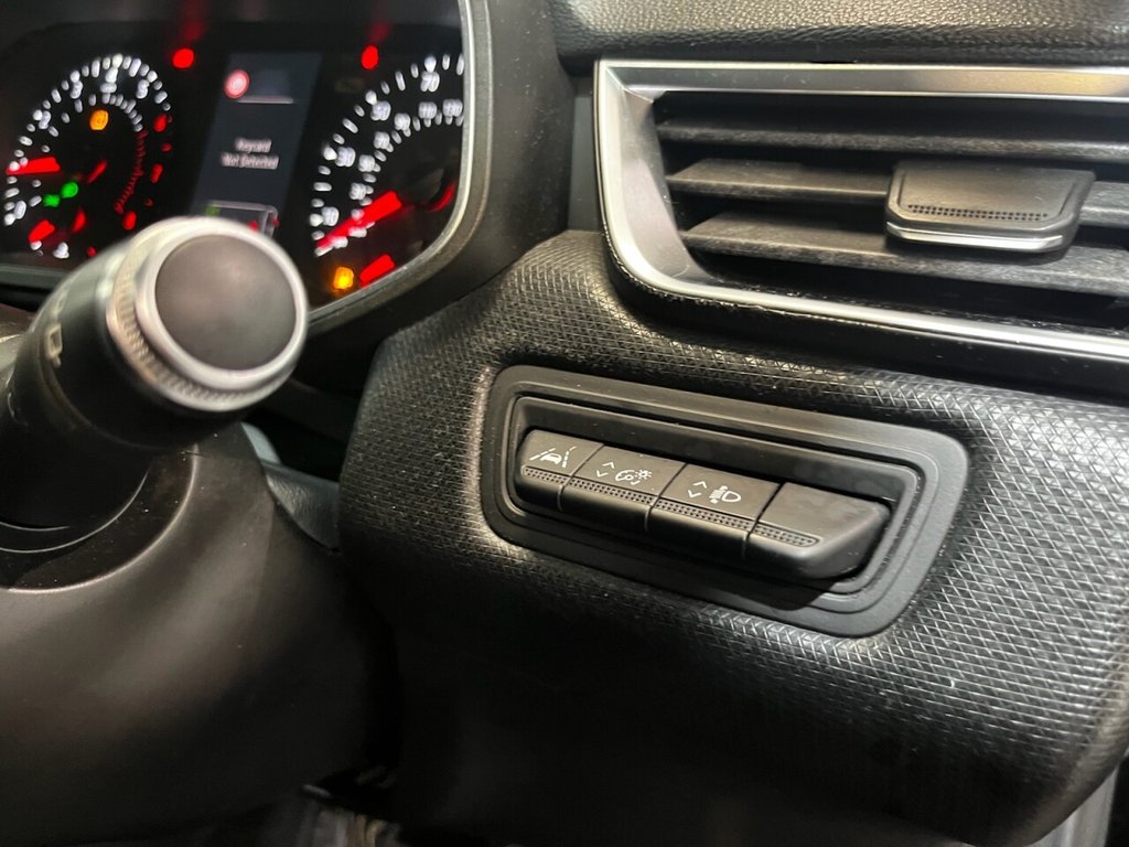 Used Renault Clio 2020 for sale - 77643008: Photo 25