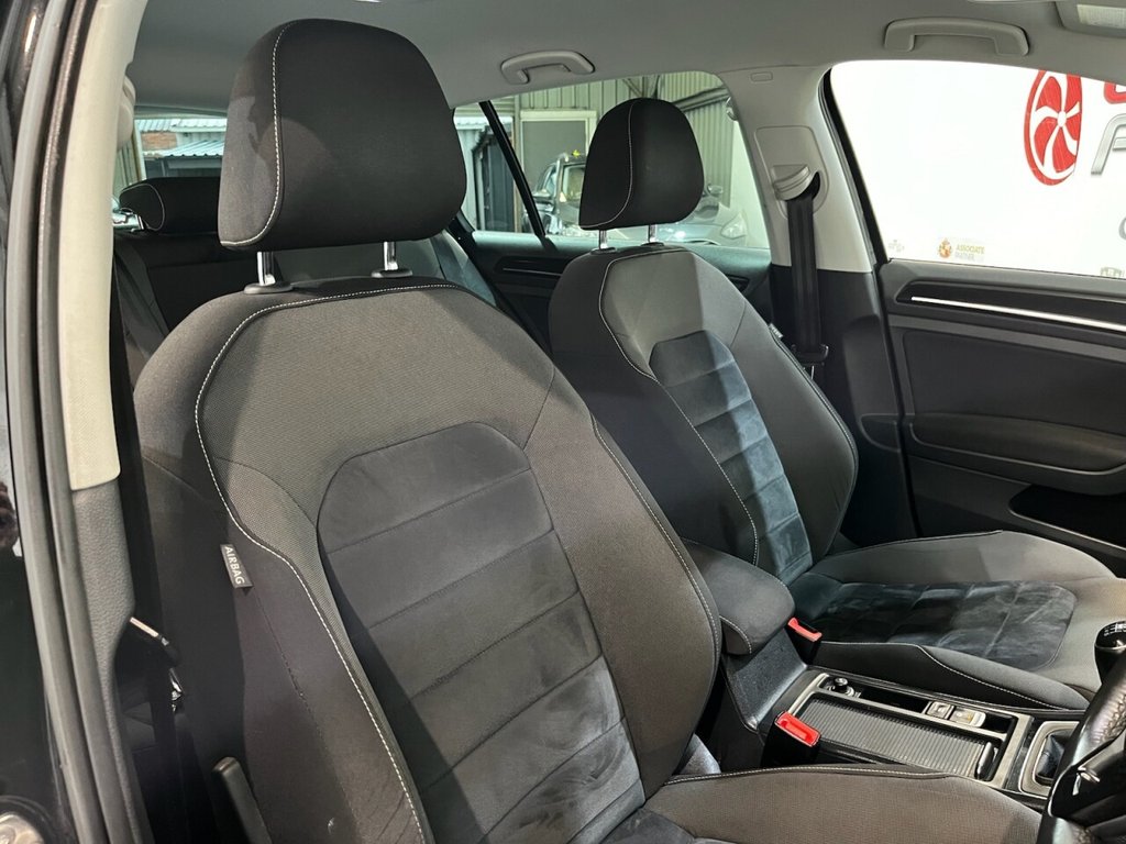 Used Volkswagen Golf 2014 for sale - 76910036: Photo 12