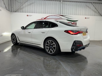 Used BMW i4 2022 for sale - 76430142: Photo