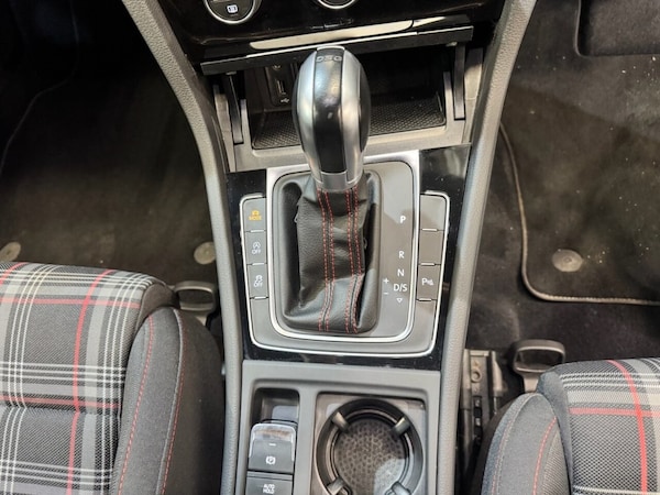 Used Volkswagen Golf 2018 for sale - 74953590: Photo 17