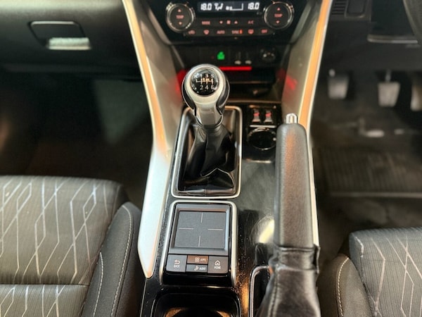 Used Mitsubishi Eclipse Cross 2018 for sale - 76048422: Photo 9
