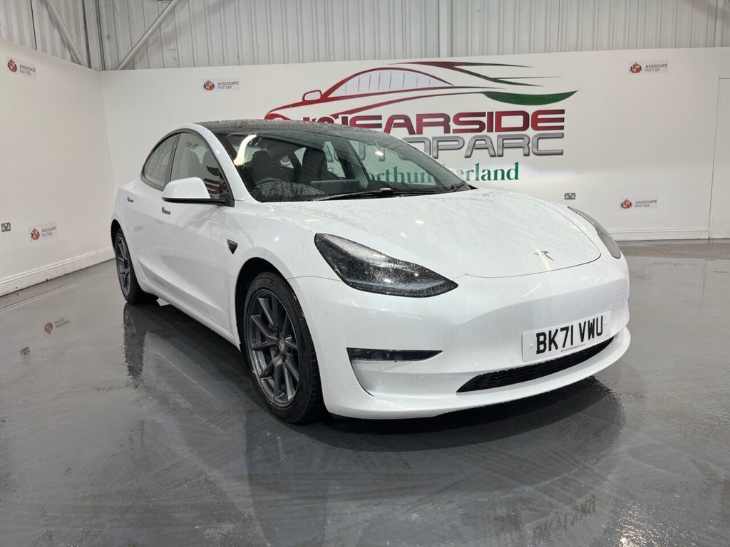 Used Tesla Model 3 2021 for sale - 76256776: Photo 1