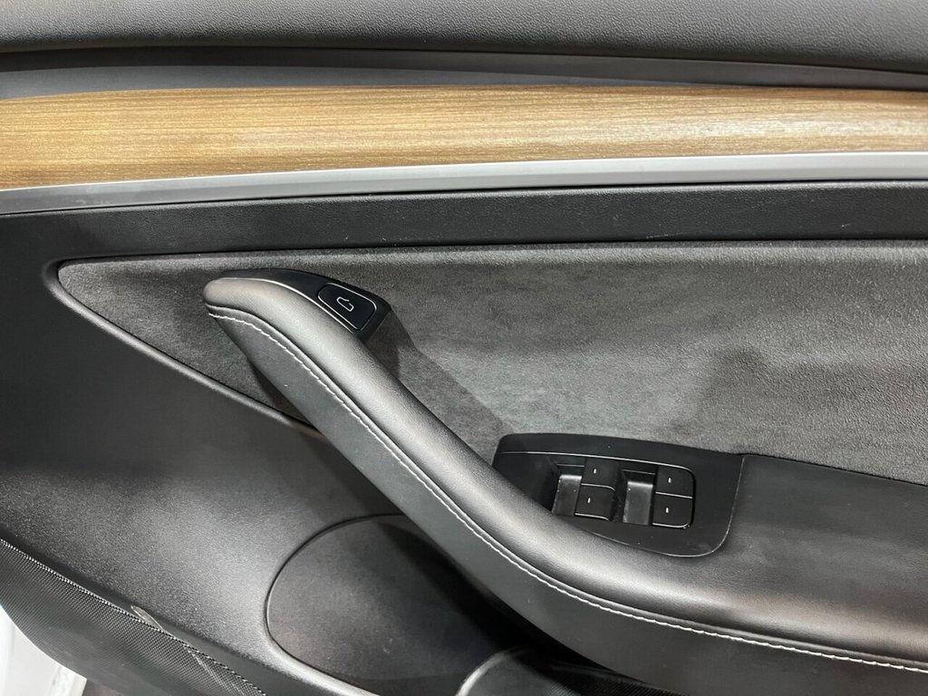 Used Tesla Model 3 2021 for sale - 76256776: Photo 19