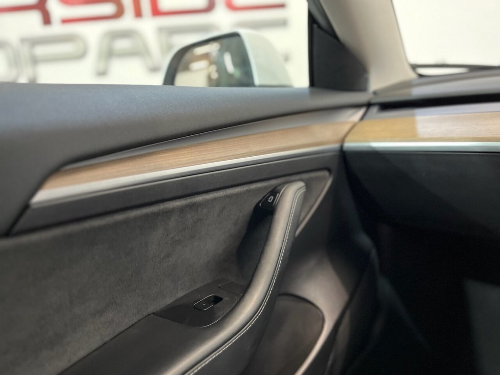 Used Tesla Model 3 2021 for sale - 76256776: Photo 26