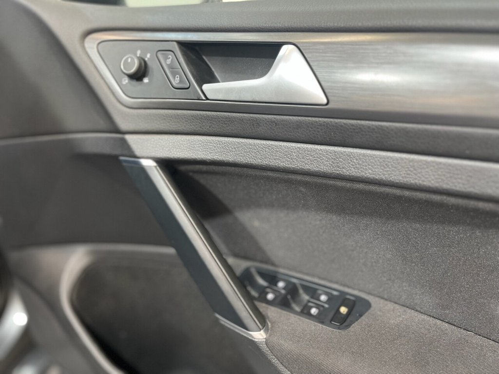 Used Volkswagen Golf 2019 for sale - 77356141: Photo 21