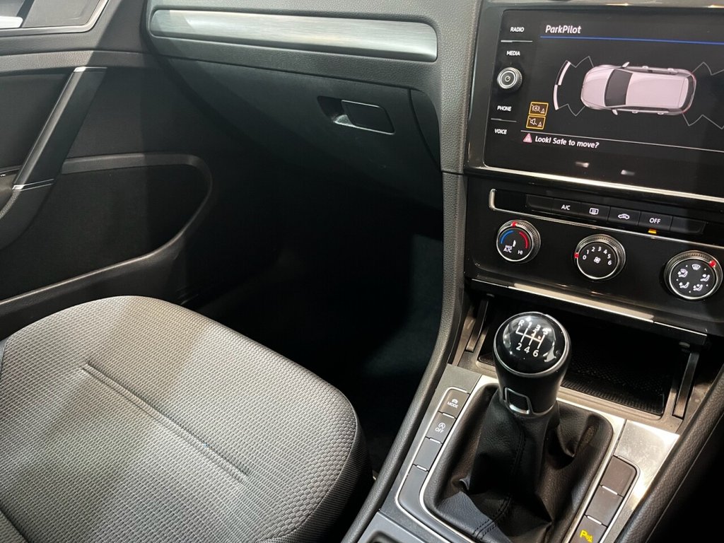 Used Volkswagen Golf 2019 for sale - 77356141: Photo 25