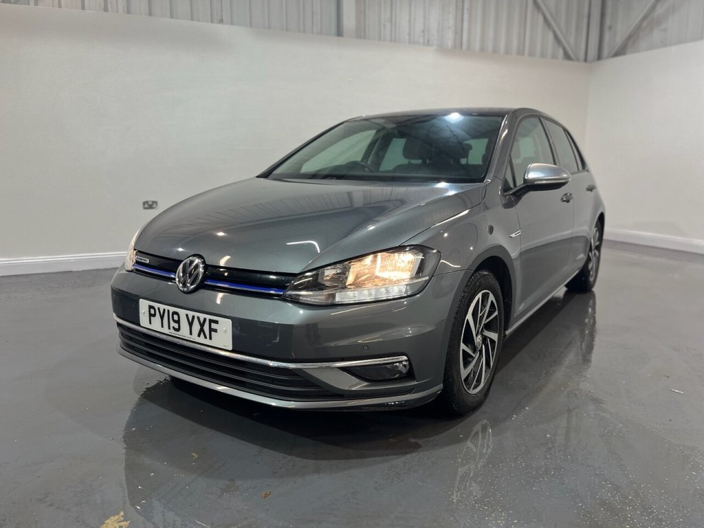Used Volkswagen Golf 2019 for sale - 77356141: Photo 3