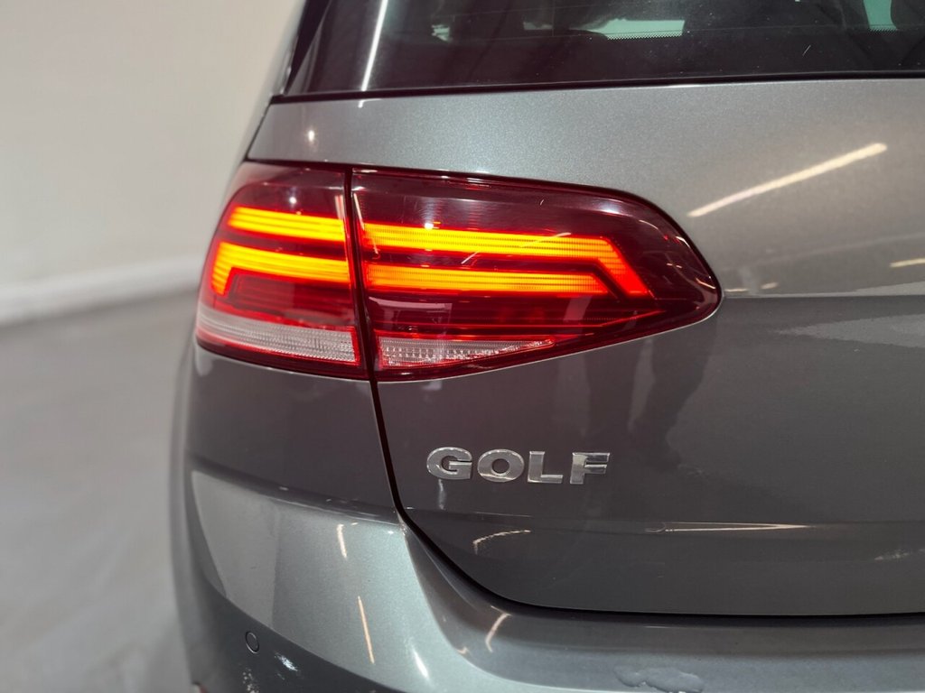 Used Volkswagen Golf 2019 for sale - 77356141: Photo 32