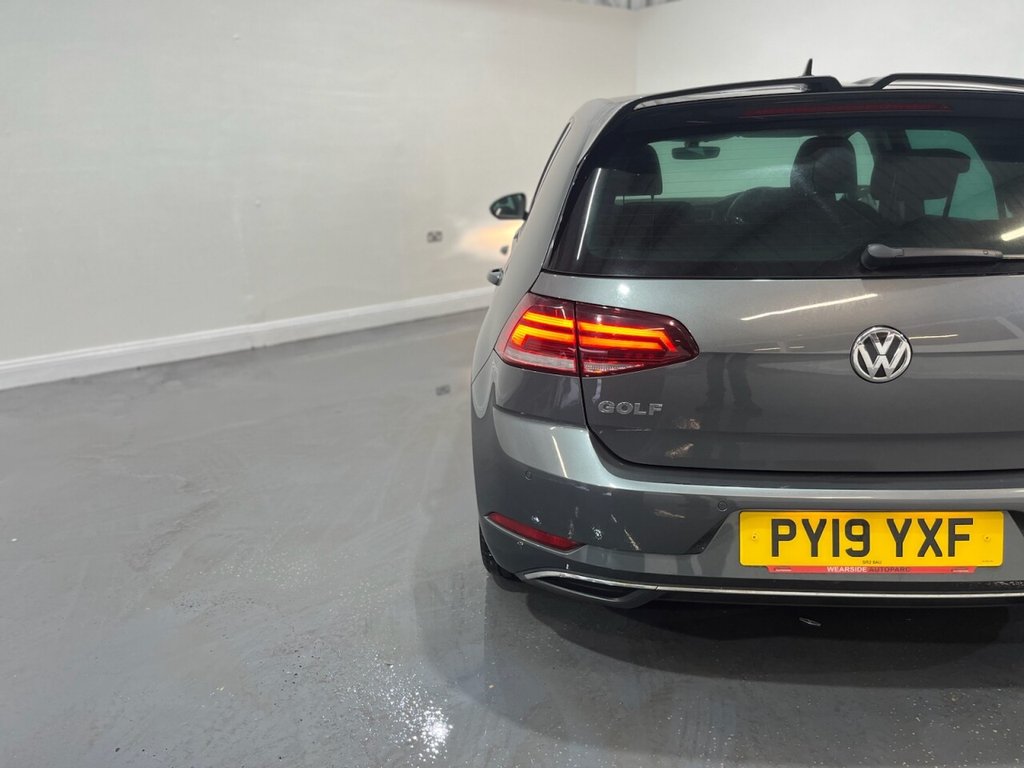 Used Volkswagen Golf 2019 for sale - 77356141: Photo 33