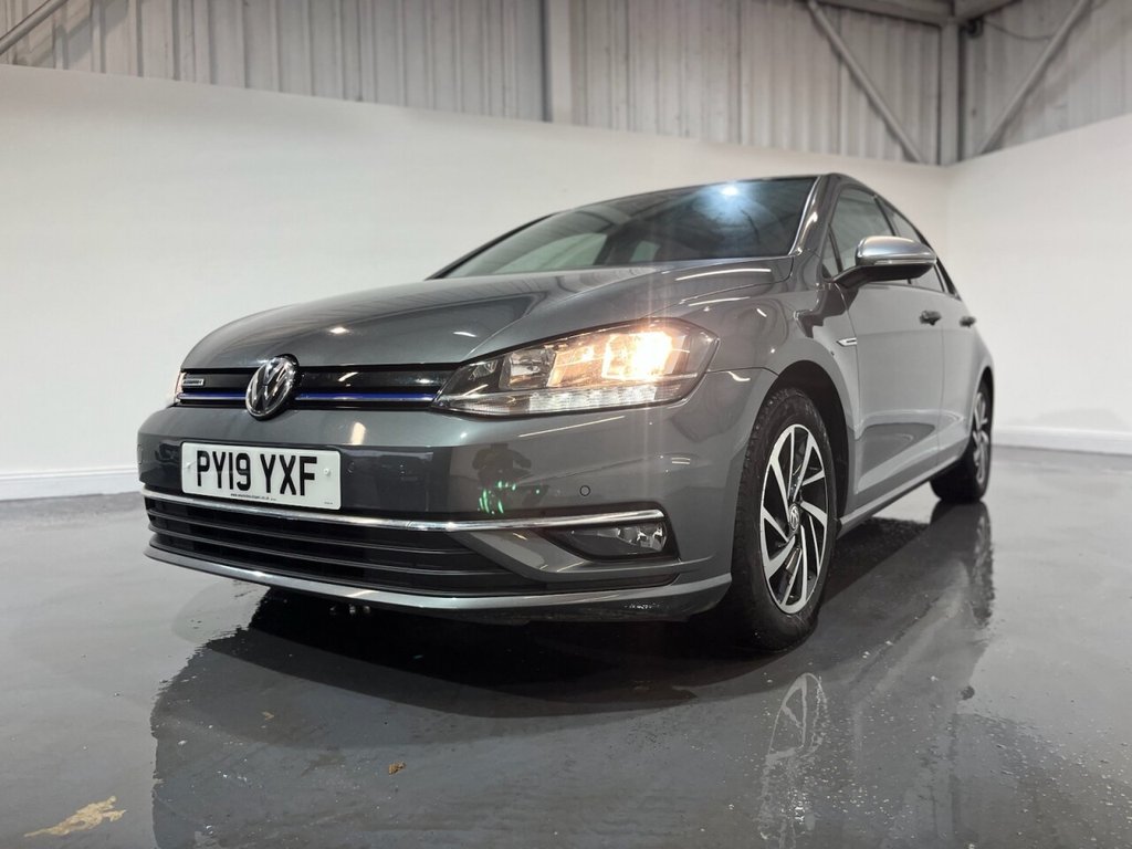 Used Volkswagen Golf 2019 for sale - 77356141: Photo 4