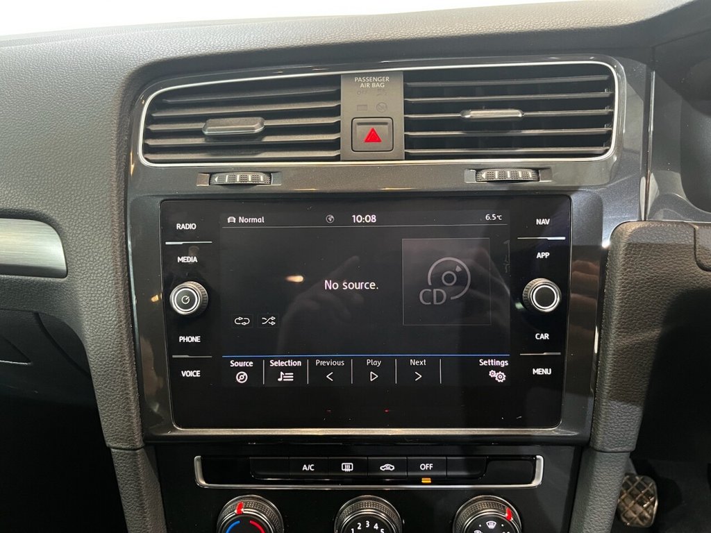 Used Volkswagen Golf 2019 for sale - 77356141: Photo 41