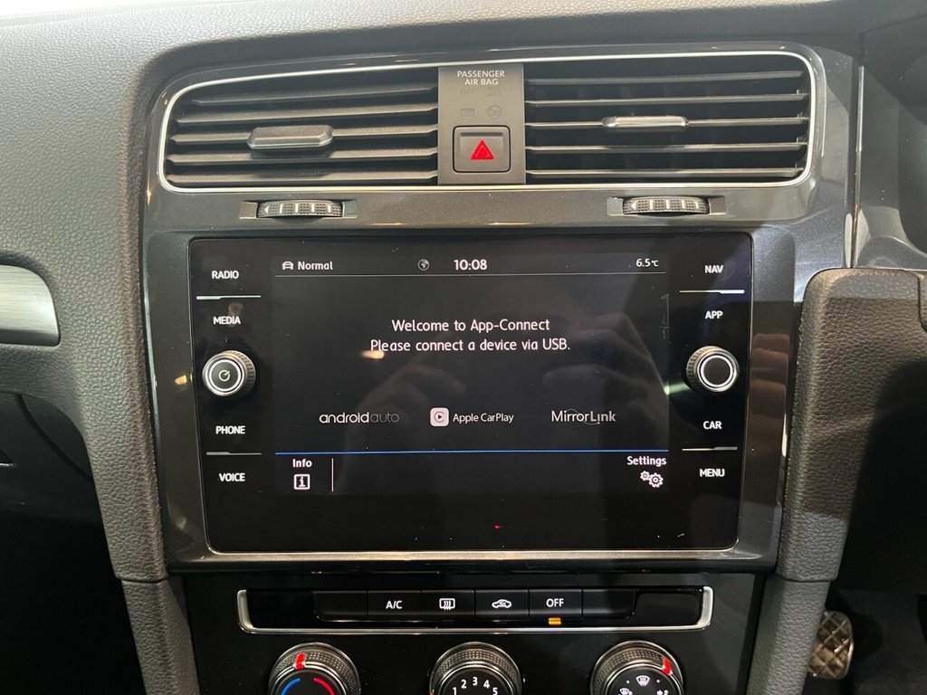 Used Volkswagen Golf 2019 for sale - 77356141: Photo 43