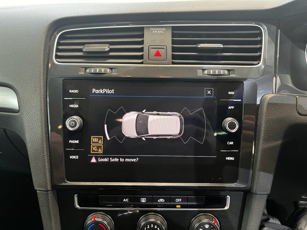 Used Volkswagen Golf 2019 for sale - 77356141: Photo 45