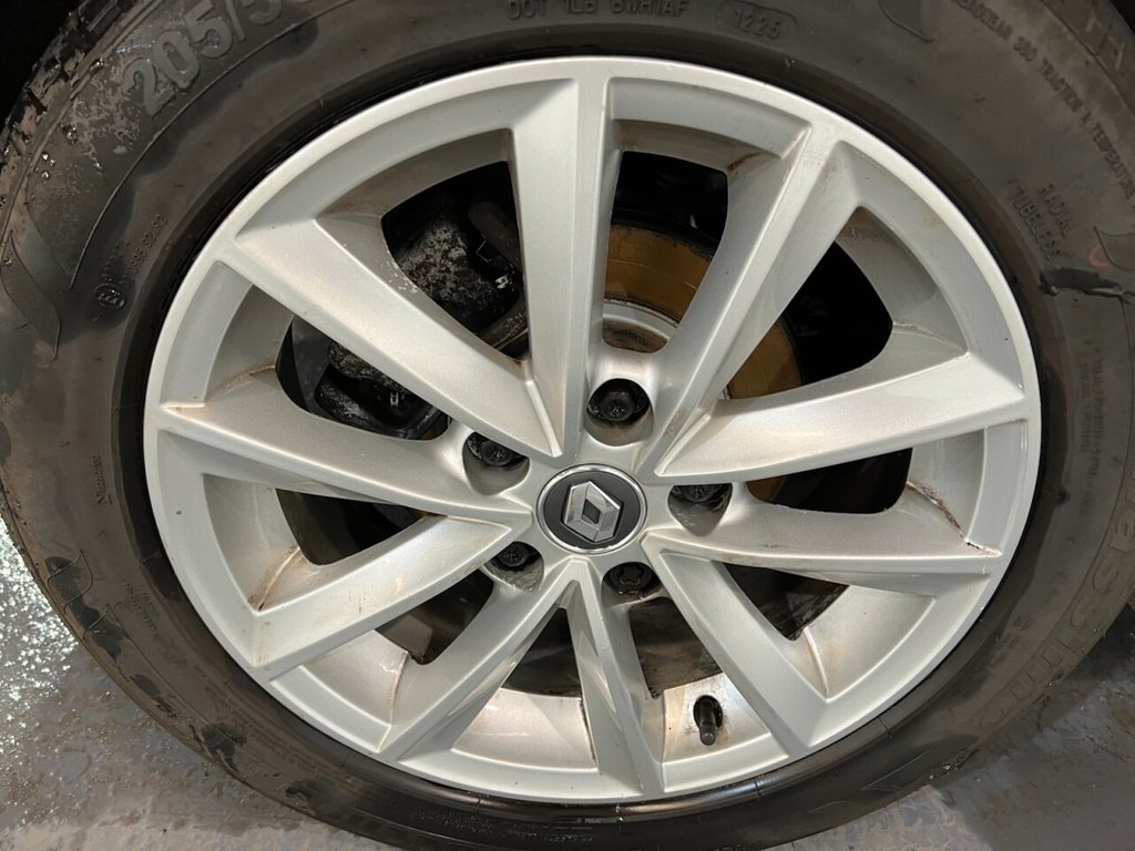 Used Renault Megane 2017 for sale - 76430408: Photo 7