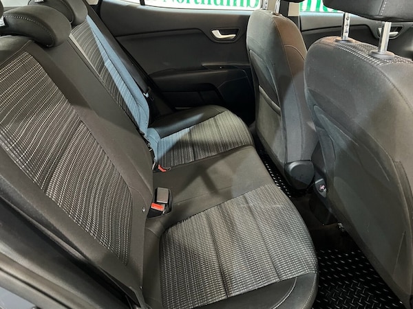 Used Kia Stonic 2022 for sale - 76266471: Photo 8