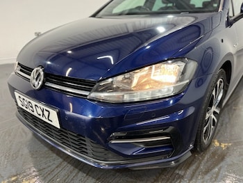 Used Volkswagen Golf 2019 for sale - 78426159: Photo