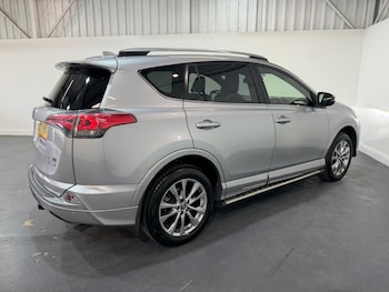 Used Toyota RAV4 2017 for sale - 79244947: Photo