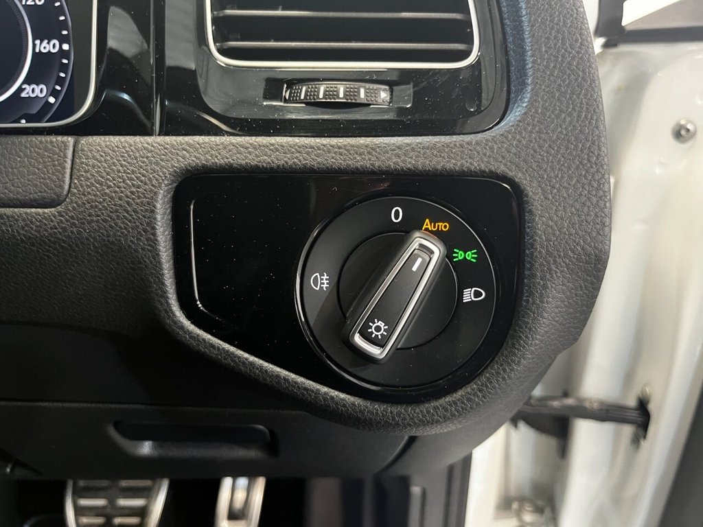 Used Volkswagen Golf 2017 for sale - 76445857: Photo 13