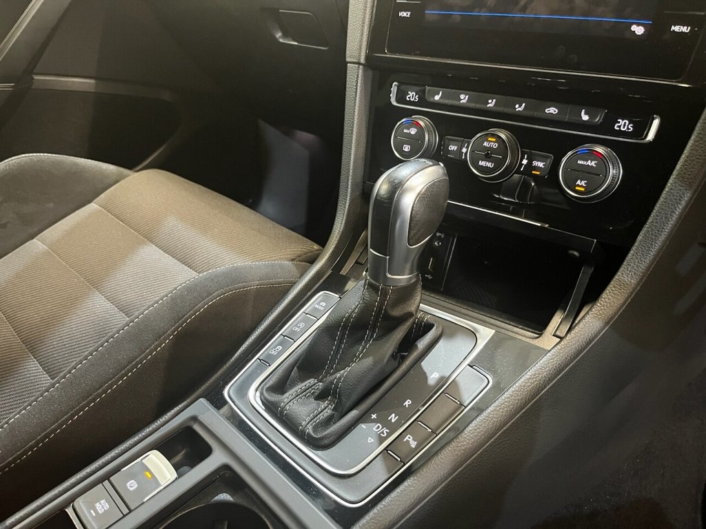 Used Volkswagen Golf 2017 for sale - 76445857: Photo 20